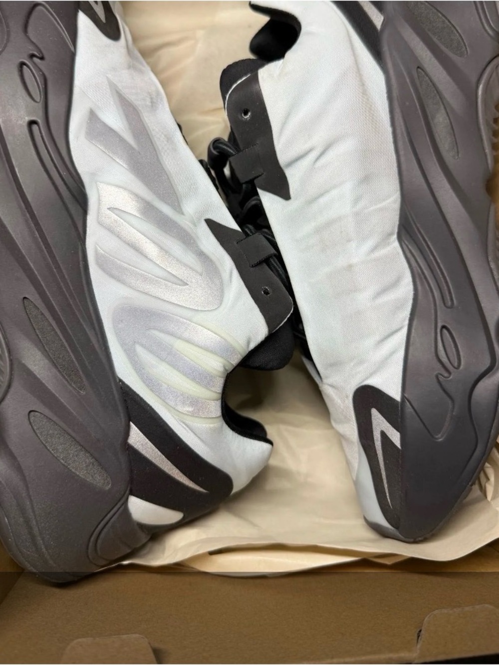 adidas Yeezys 700 MNVN White and Gray Slip-On Sneakers unisex size 6.5 women’s